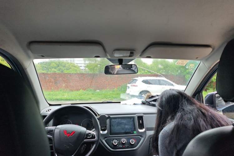 Used Wuling Zhengtu 2021 1.5L Adventure LAR Headliner