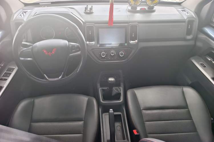 Used Wuling Zhengtu 2021 1.5L Adventure LAR Interior 1