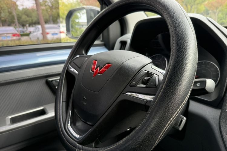 Used Wuling Zhengtu 2021 1.5L Adventure LAR Interior 3