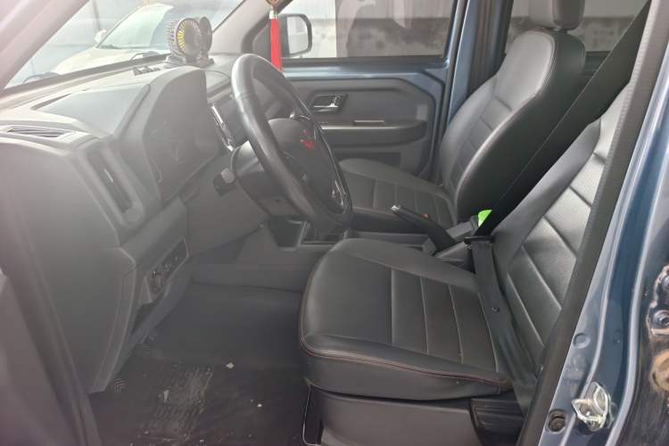 Used Wuling Zhengtu 2021 1.5L Adventure LAR Interior 3