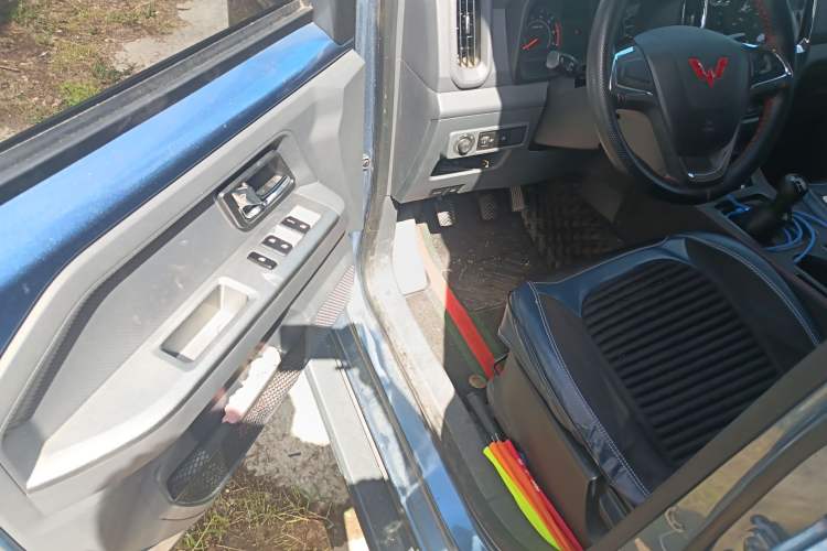 Used Wuling Zhengtu 2021 1.5L Adventure LAR Interior 3