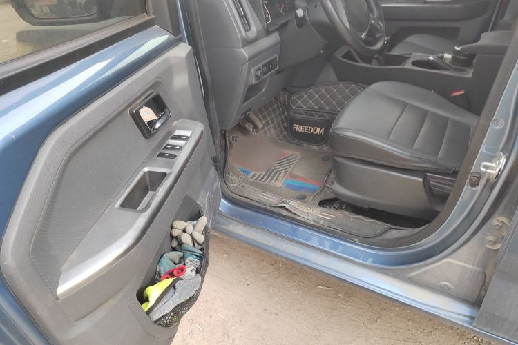 Used Wuling Zhengtu 2021 1.5L Adventure LAR Interior 3
