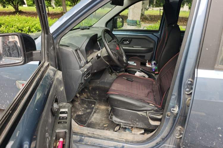 Used Wuling Zhengtu 2021 1.5L Adventure LAR Interior 3