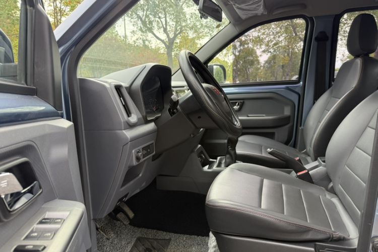 Used Wuling Zhengtu 2021 1.5L Adventure LAR Interior 7