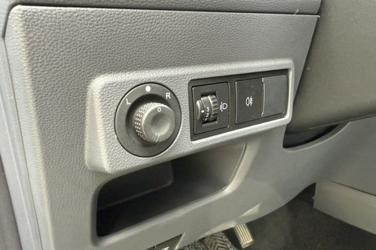 Used Wuling Zhengtu 2021 1.5L Adventure LAR Interior 9