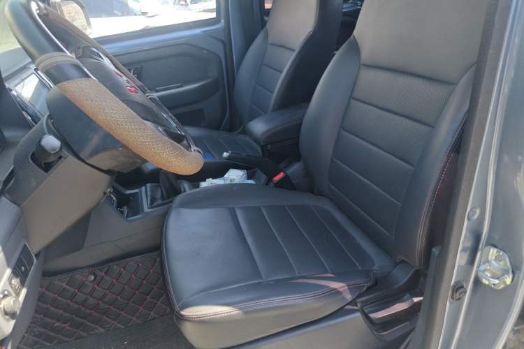 Used Wuling Zhengtu 2021 1.5L Adventure LAR Left Front Seat