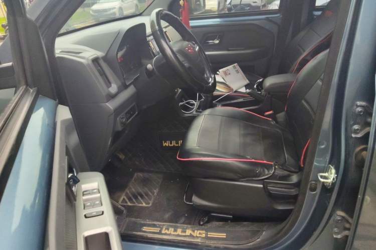 Used Wuling Zhengtu 2021 1.5L Adventure LAR Left Front Seat