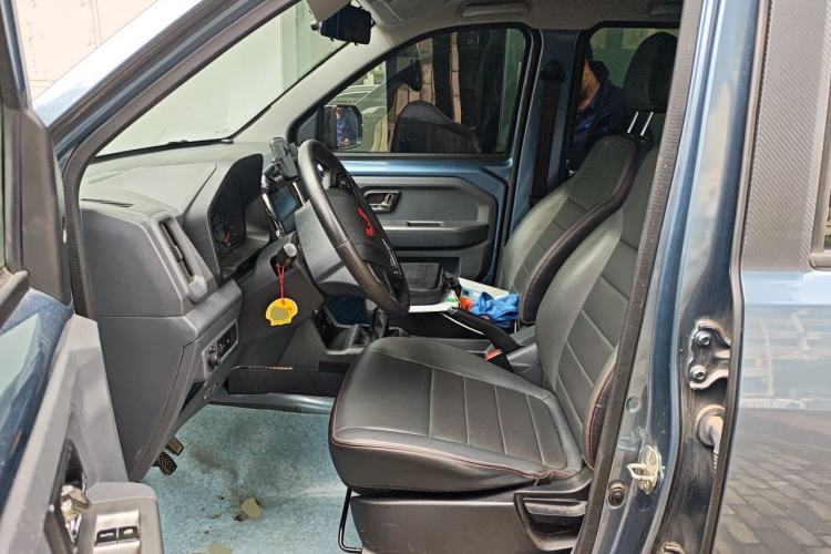 Used Wuling Zhengtu 2021 1.5L Adventure LAR Left Front Seat