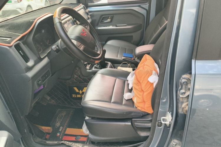 Used Wuling Zhengtu 2021 1.5L Adventure LAR Left Front Seat