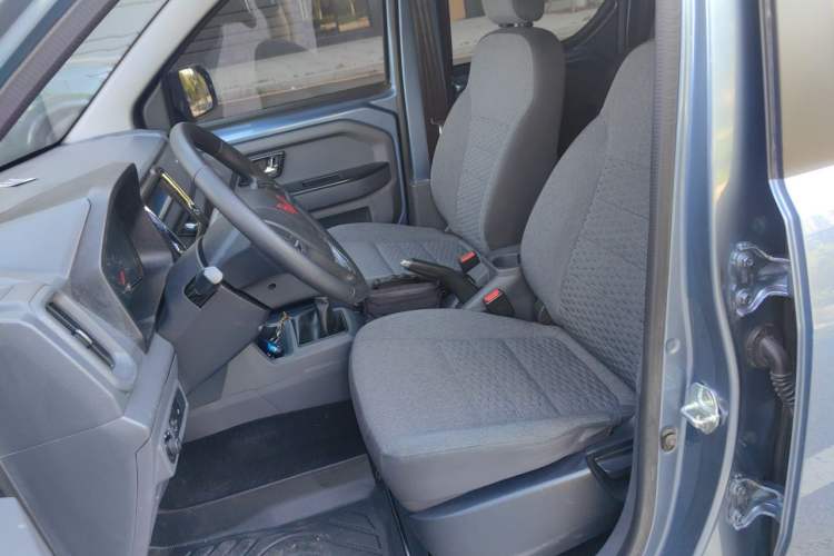 Used Wuling Zhengtu 2021 1.5L Entry-Level LAR Left Front Seat