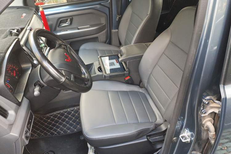 Used Wuling Zhengtu 2021 1.5L Adventure LAR Left Front Seat