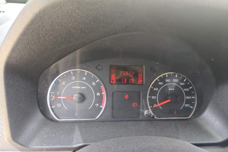 Used Wuling Zhengtu 2021 1.5L Adventure LAR Odometer Close Up