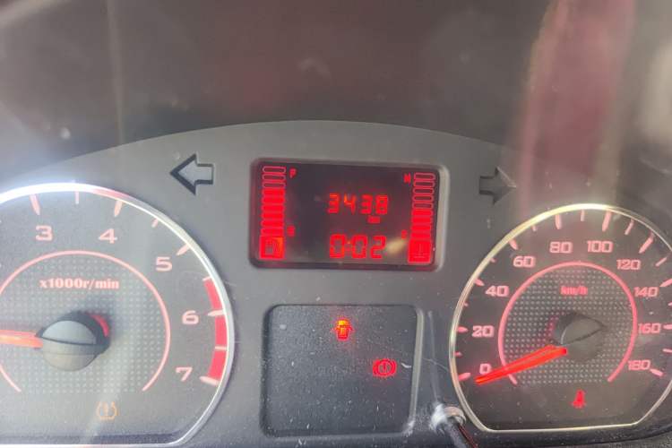 Used Wuling Zhengtu 2021 1.5L Adventure LAR Odometer Close Up