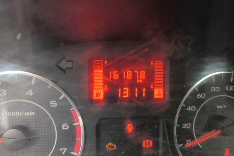 Used Wuling Zhengtu 2021 1.5L Adventure LAR Odometer Close Up