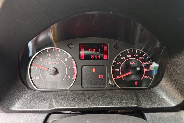 Used Wuling Zhengtu 2021 1.5L Adventure LAR Odometer Close Up