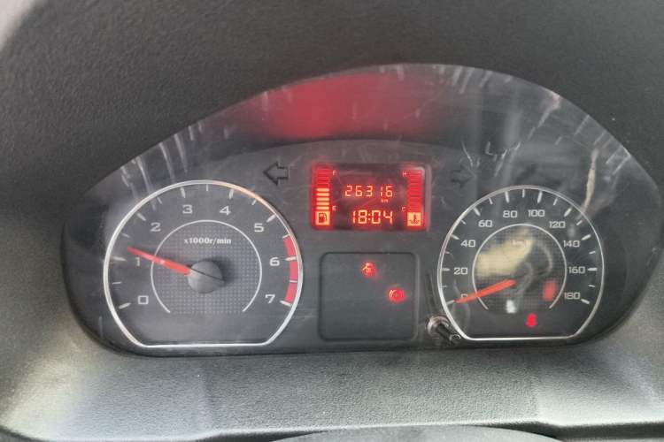 Used Wuling Zhengtu 2021 1.5L Adventure LAR Odometer Close Up