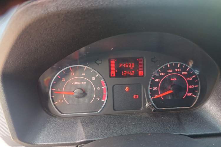 Used Wuling Zhengtu 2021 1.5L Adventure LAR Odometer Close Up