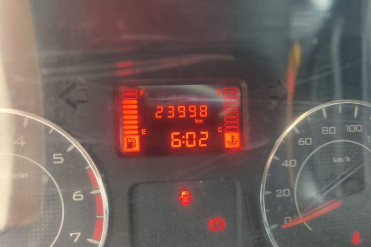 Used Wuling Zhengtu 2021 1.5L Adventure LAR Odometer Close Up