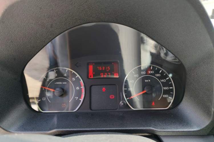 Used Wuling Zhengtu 2021 1.5L Adventure LAR Odometer Close Up