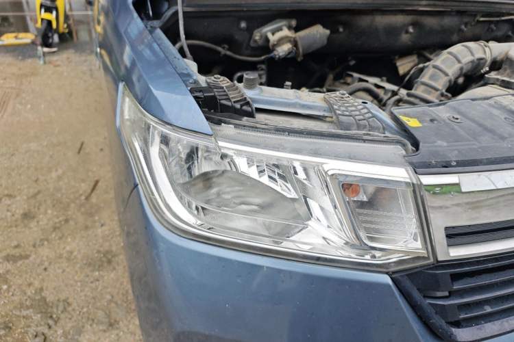 Used Wuling Zhengtu 2021 1.5L Adventure LAR Right Front Headlight