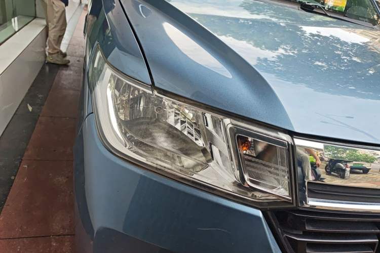 Used Wuling Zhengtu 2021 1.5L Adventure LAR Right Front Headlight