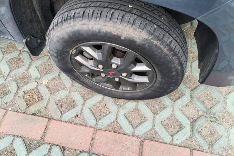 Used Wuling Zhengtu 2021 1.5L Adventure LAR Right Front Wheel Hub