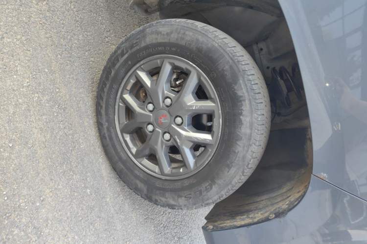 Used Wuling Zhengtu 2021 1.5L Entry-Level LAR Right Front Wheel Hub