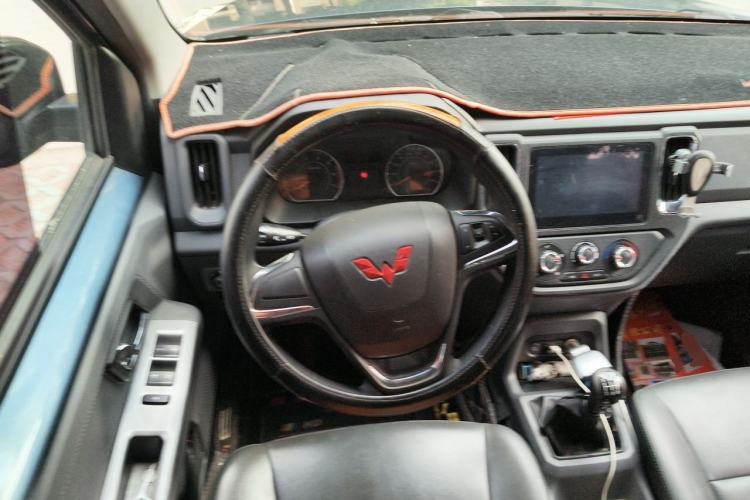Used Wuling Zhengtu 2021 1.5L Adventure LAR Steering Wheel