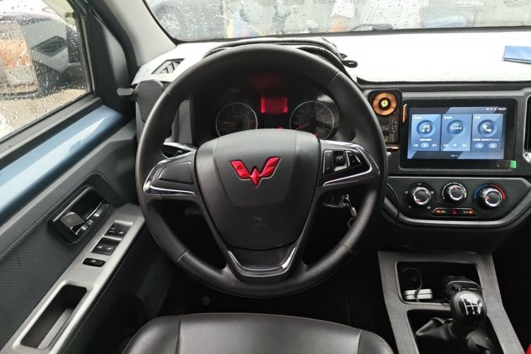 Used Wuling Zhengtu 2021 1.5L Adventure LAR Steering Wheel