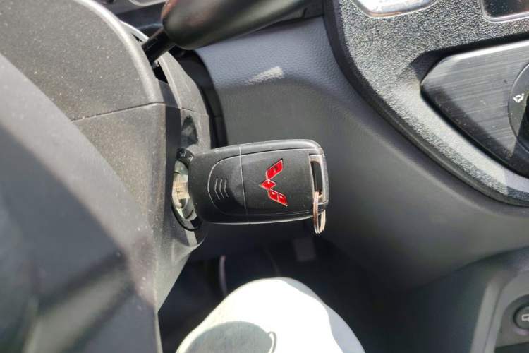 Used Wuling Zhengtu 2021 1.5L Adventure LAR Vehicle Key