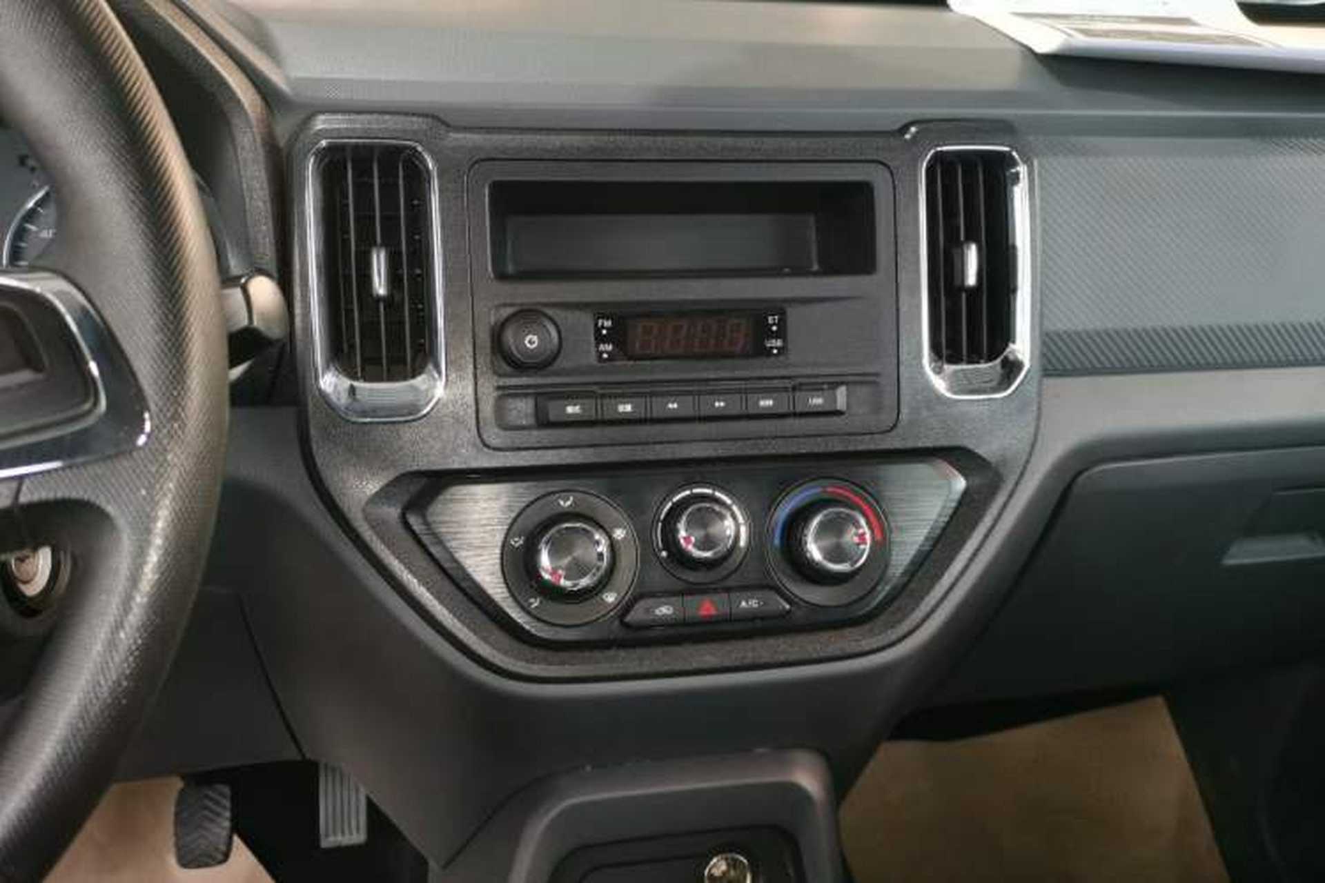 Used Wuling Zhengtu 2021 1.5L Entry-Level LAR Audio And AC Panel