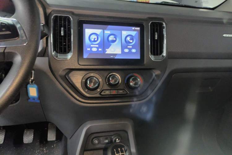 Used Wuling Zhengtu 2021 1.5L Adventure LAR Audio And AC Panel