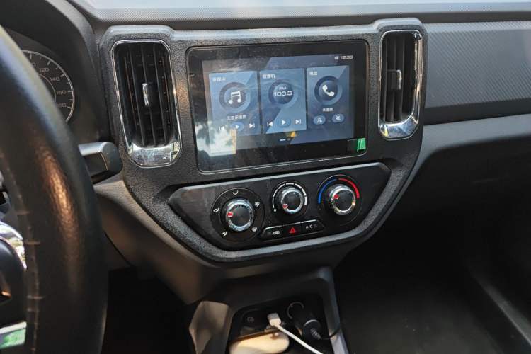 Used Wuling Zhengtu 2021 1.5L Adventure LAR Audio And AC Panel