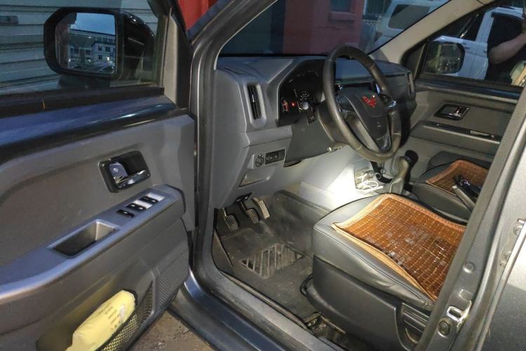 Used Wuling Zhengtu 2021 1.5L Adventure LAR Driver Seat