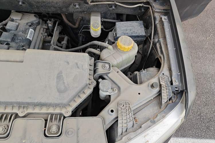 Used Wuling Zhengtu 2021 1.5L Adventure LAR Engine Bay Left