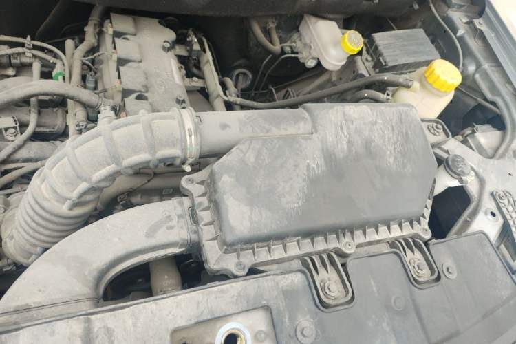 Used Wuling Zhengtu 2021 1.5L Adventure LAR Engine Bay Left