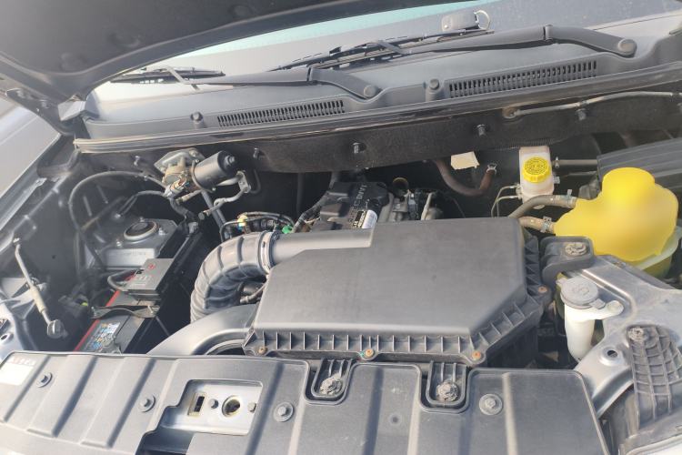 Used Wuling Zhengtu 2021 1.5L Entry-Level LAR Engine Bay