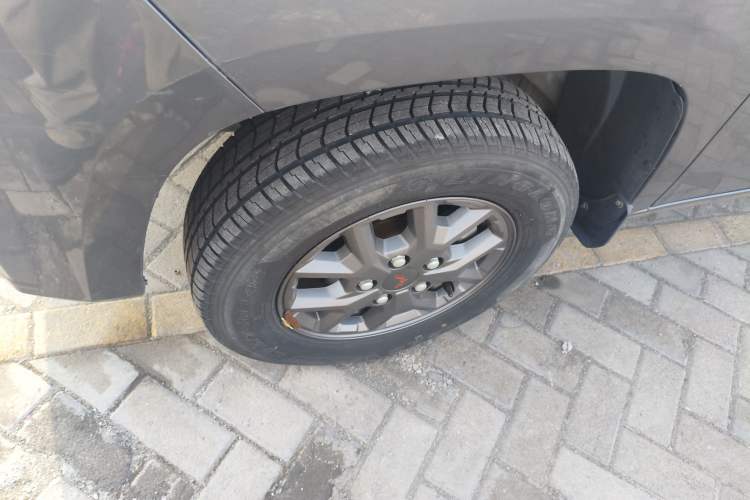 Used Wuling Zhengtu 2021 1.5L Entry-Level LAR Exterior 4