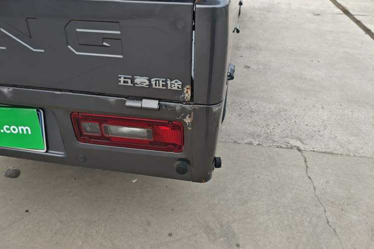 Used Wuling Zhengtu 2021 1.5L Entry-Level LAR Exterior 6