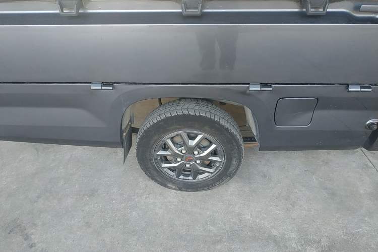Used Wuling Zhengtu 2021 1.5L Entry-Level LAR Exterior 8