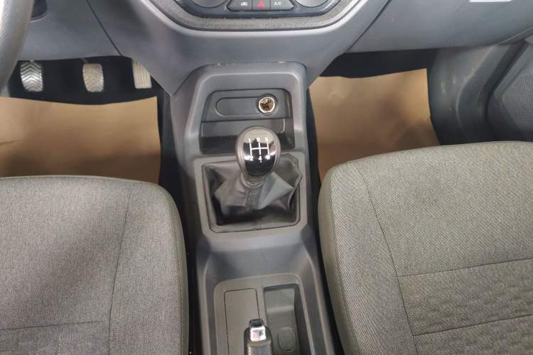 Used Wuling Zhengtu 2021 1.5L Entry-Level LAR Gear Lever