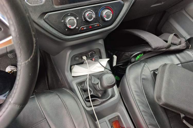 Used Wuling Zhengtu 2021 1.5L Adventure LAR Gear Lever