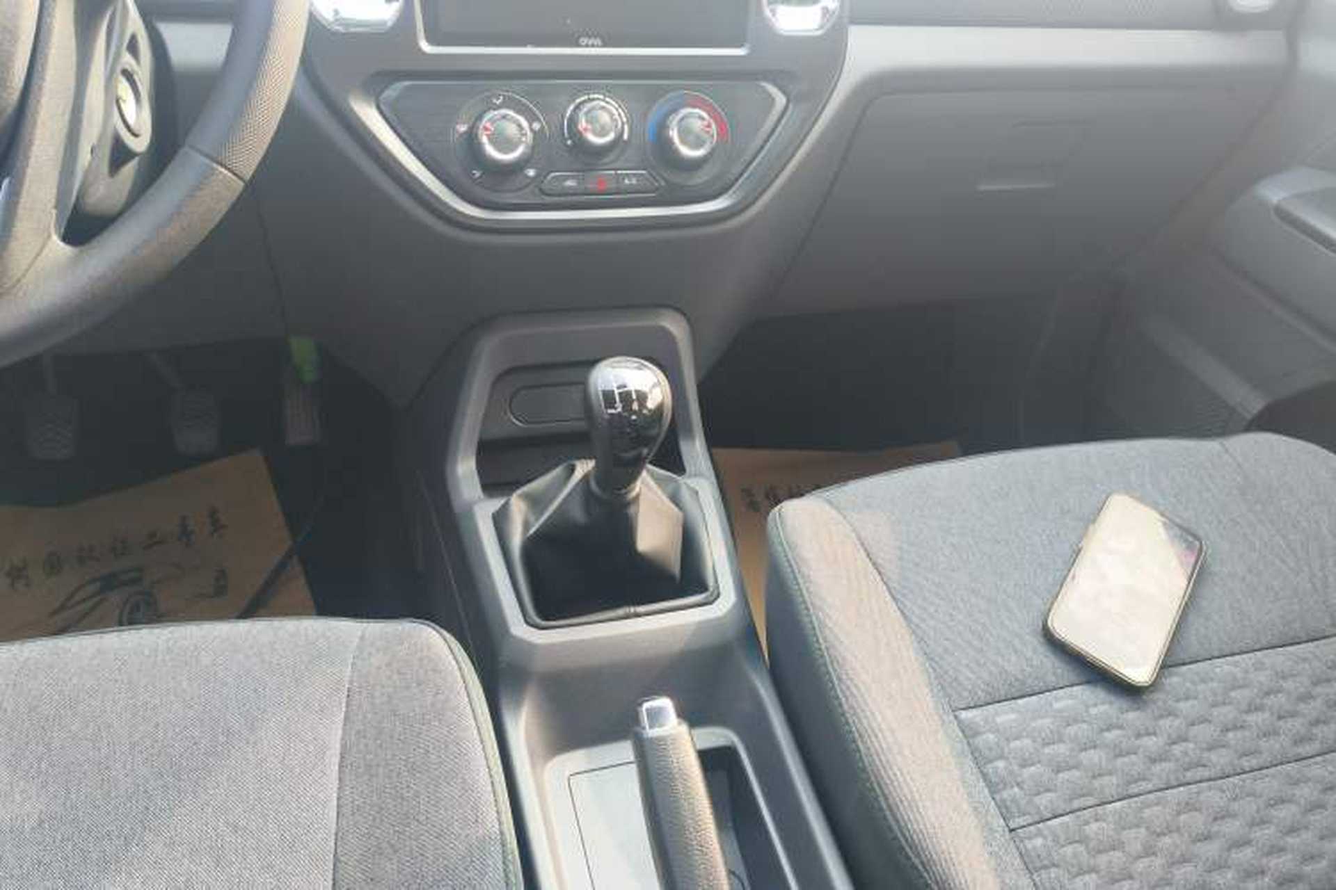Used Wuling Zhengtu 2021 1.5L Entry-Level LAR Gear Lever