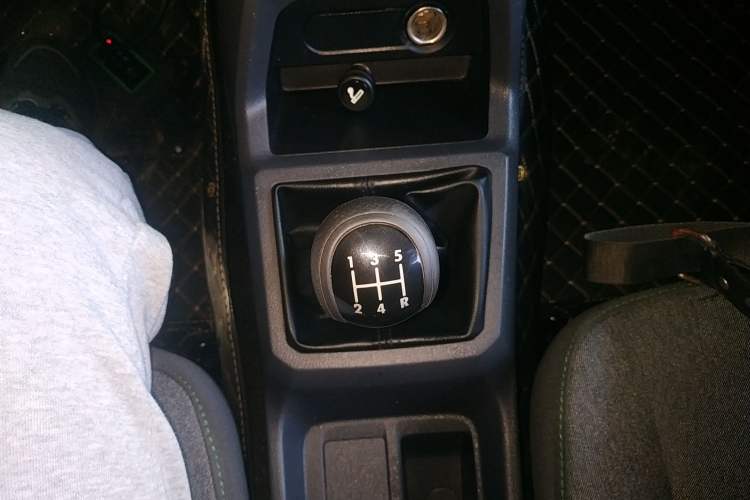 Used Wuling Zhengtu 2021 1.5L Entry-Level LAR Gear Lever