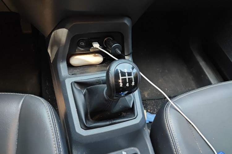 Used Wuling Zhengtu 2021 1.5L Adventure LAR Gear Lever