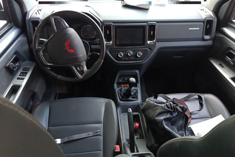 Used Wuling Zhengtu 2021 1.5L Adventure LAR Interior 2
