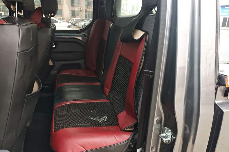 Used Wuling Zhengtu 2021 1.5L Entry-Level LAR Interior 4