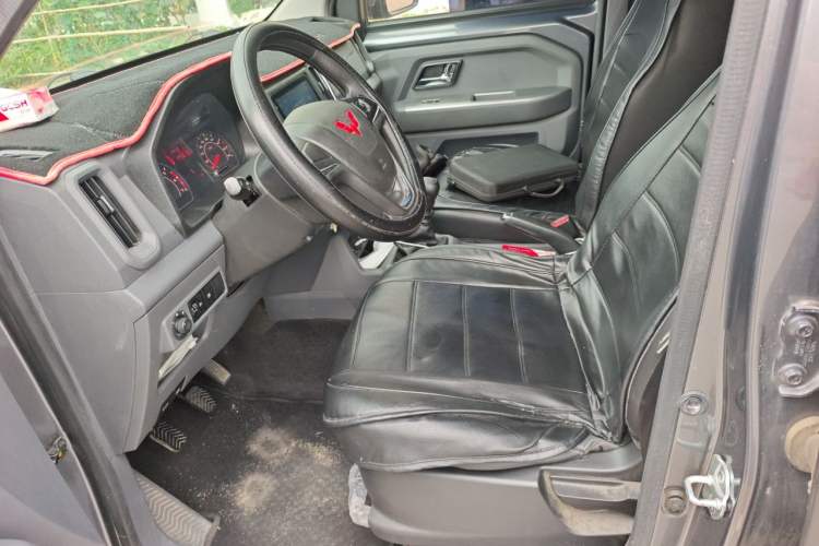 Used Wuling Zhengtu 2021 1.5L Adventure LAR Left Front Seat
