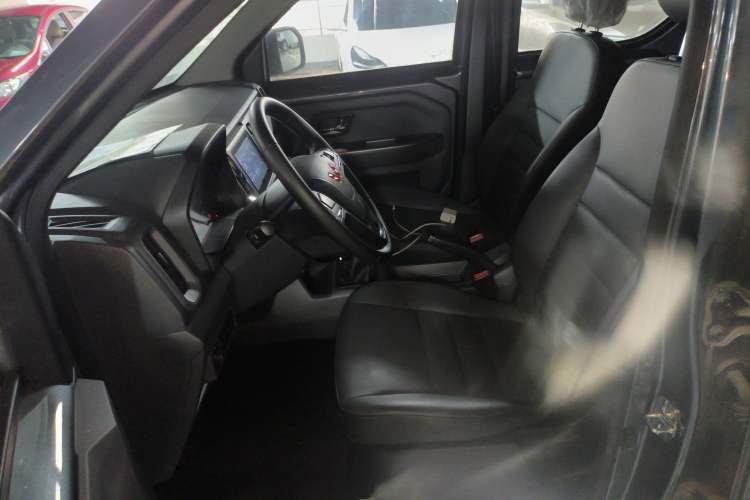 Used Wuling Zhengtu 2021 1.5L Adventure LAR Left Front Seat