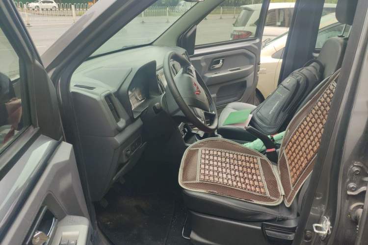 Used Wuling Zhengtu 2021 1.5L Adventure LAR Left Front Seat